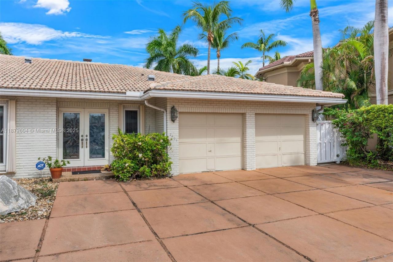 2401 Fryer Pt, Fort Lauderdale, FL 33305 Photo