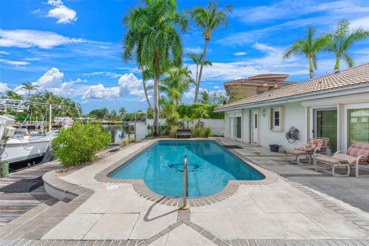2401 Fryer Pt, Fort Lauderdale, FL 33305 Photo