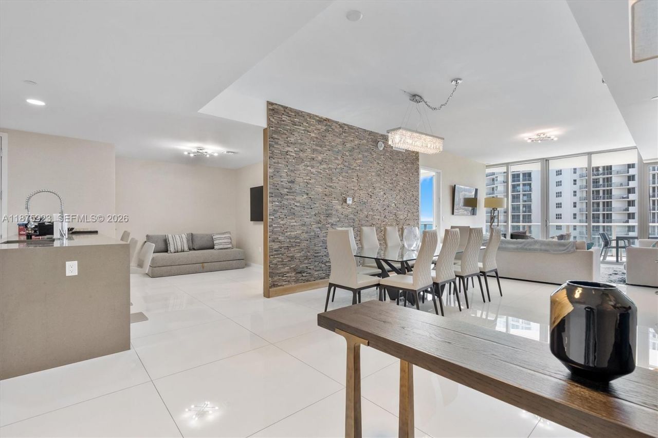 17475 Collins Ave, Unit 503, Sunny Isles Beach, FL 33160 Photo