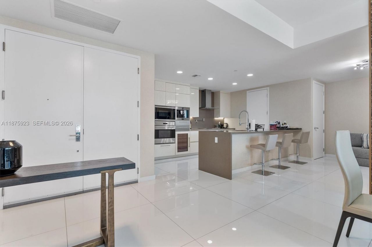 17475 Collins Ave, Unit 503, Sunny Isles Beach, FL 33160 Photo