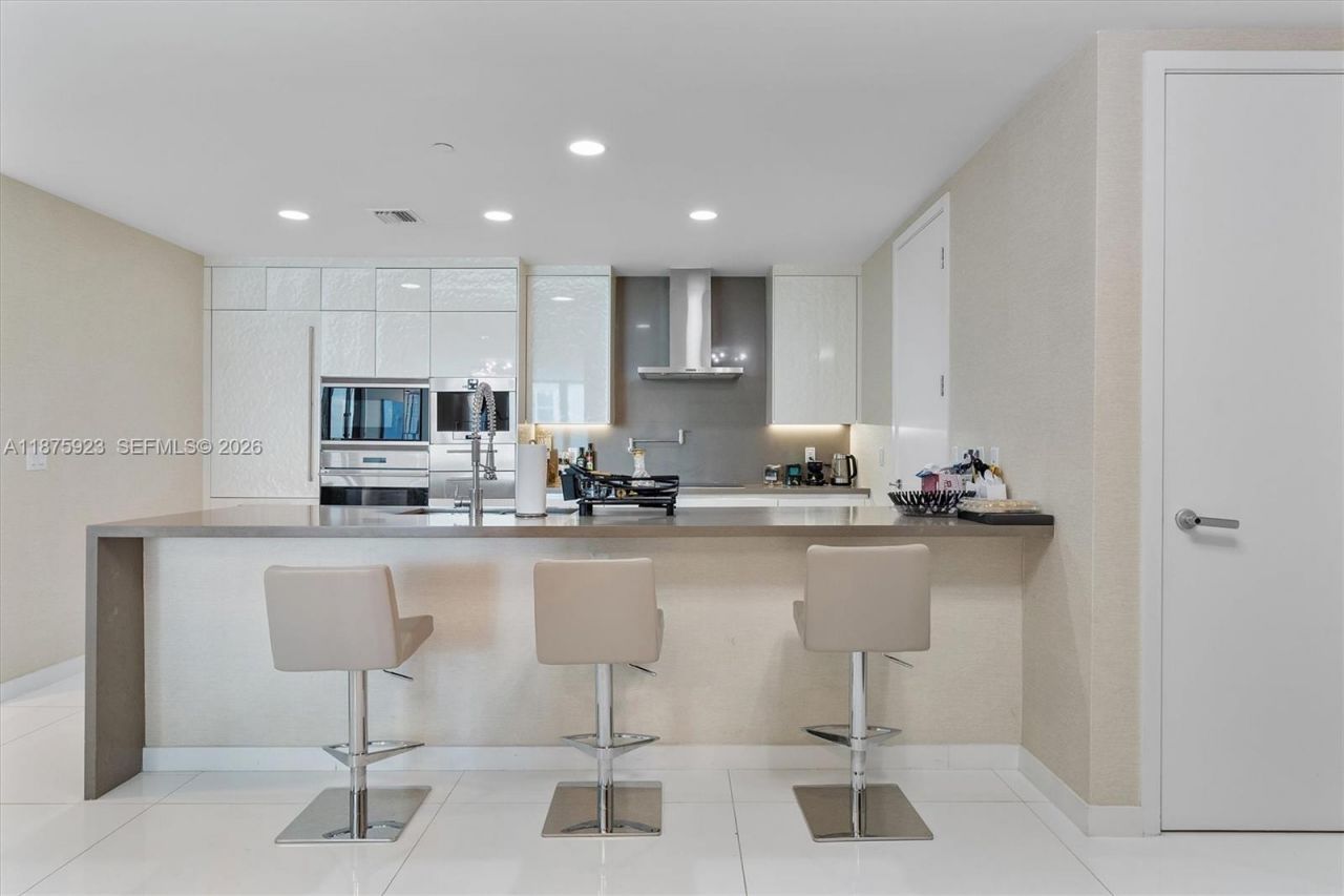 17475 Collins Ave, Unit 503, Sunny Isles Beach, FL 33160 Photo