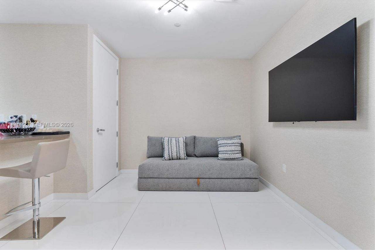 17475 Collins Ave, Unit 503, Sunny Isles Beach, FL 33160 Photo