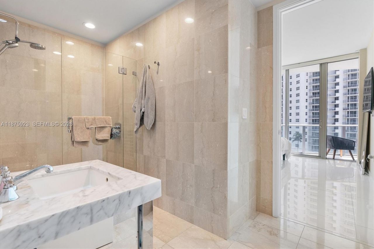 17475 Collins Ave, Unit 503, Sunny Isles Beach, FL 33160 Photo