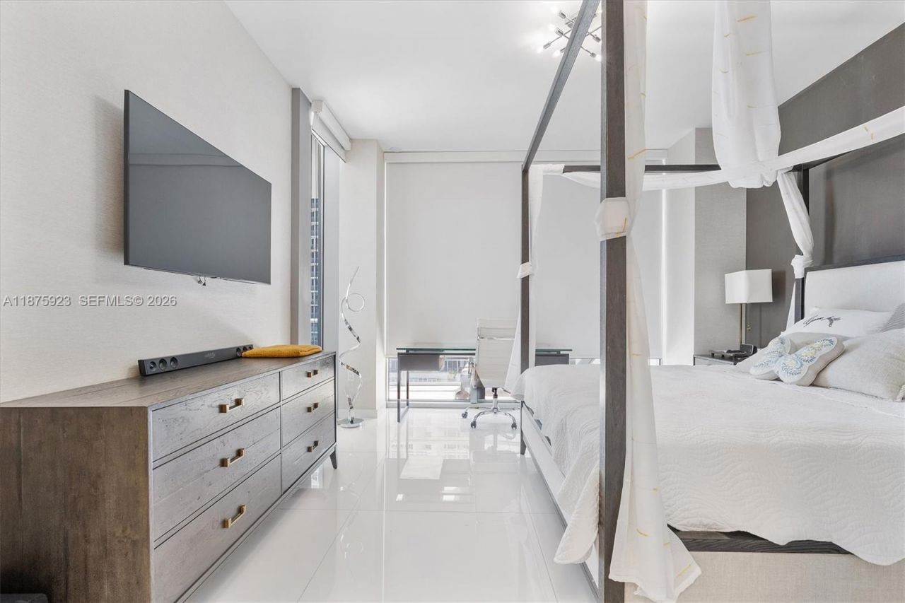 17475 Collins Ave, Unit 503, Sunny Isles Beach, FL 33160 Photo