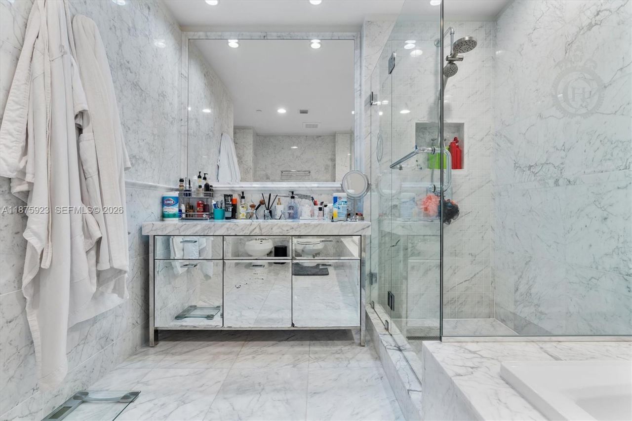 17475 Collins Ave, Unit 503, Sunny Isles Beach, FL 33160 Photo