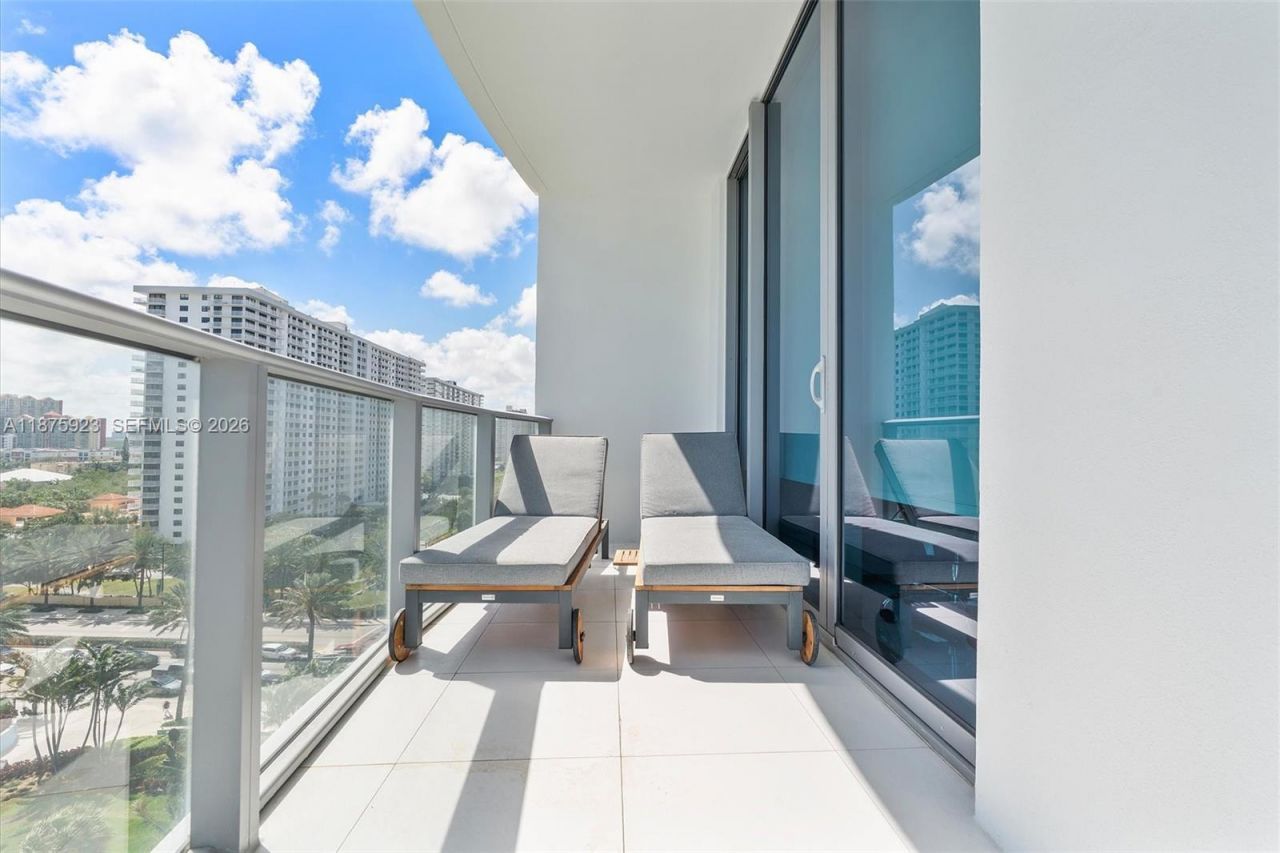 17475 Collins Ave, Unit 503, Sunny Isles Beach, FL 33160 Photo