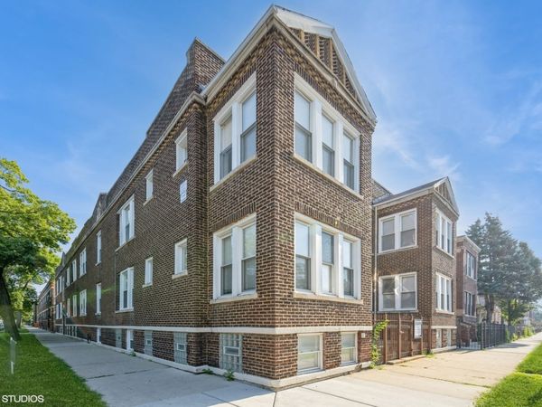 4954 W Augusta Boulevard, Unit 1, Chicago, IL 60651