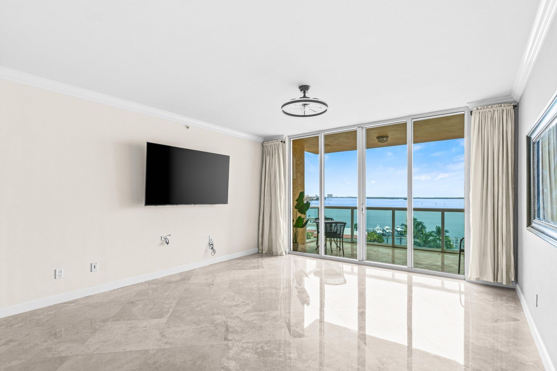 2650 Lake Shore Drive, Unit 703, Riviera Beach, FL 33404 Photo