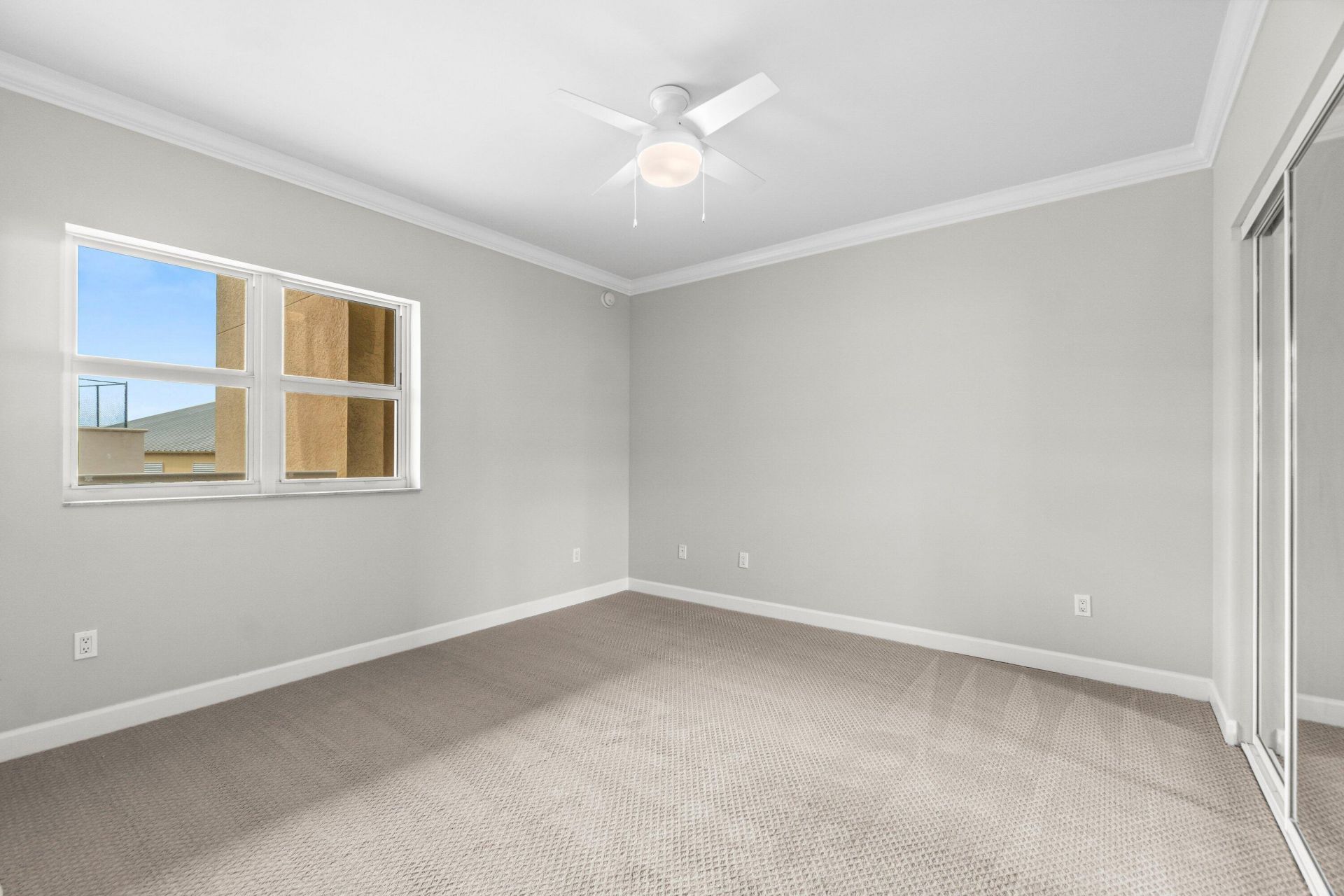 2650 Lake Shore Drive, Unit 703, Riviera Beach, FL 33404 Photo