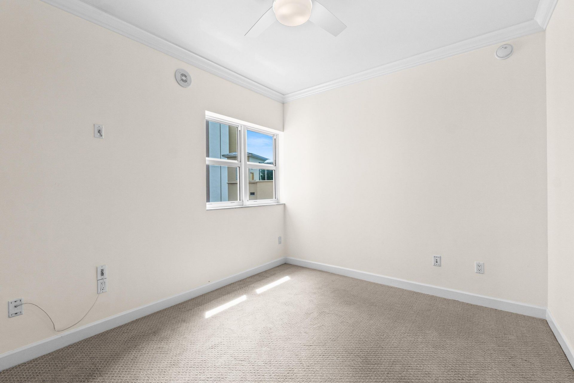 2650 Lake Shore Drive, Unit 703, Riviera Beach, FL 33404 Photo