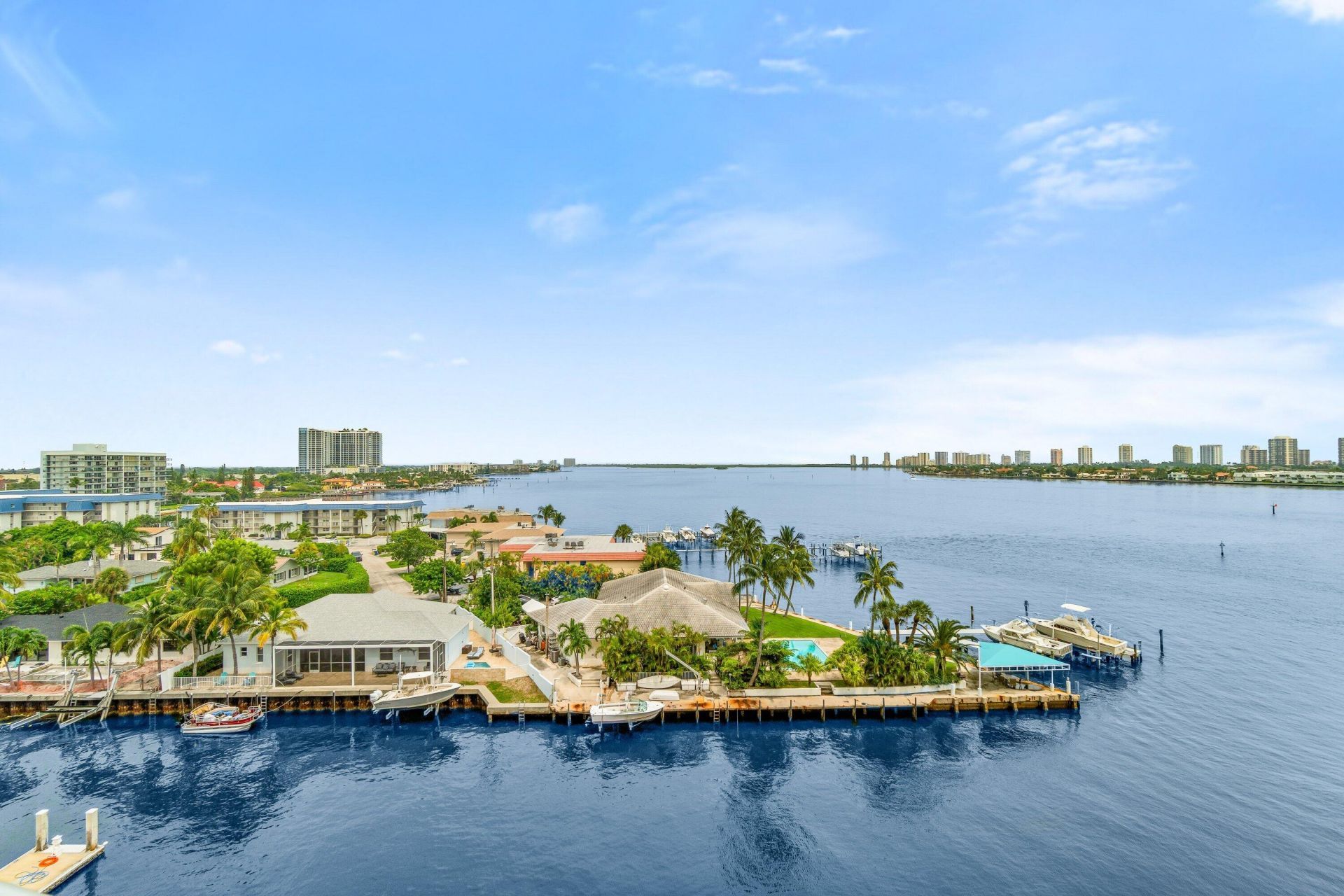 2650 Lake Shore Drive, Unit 703, Riviera Beach, FL 33404 Photo