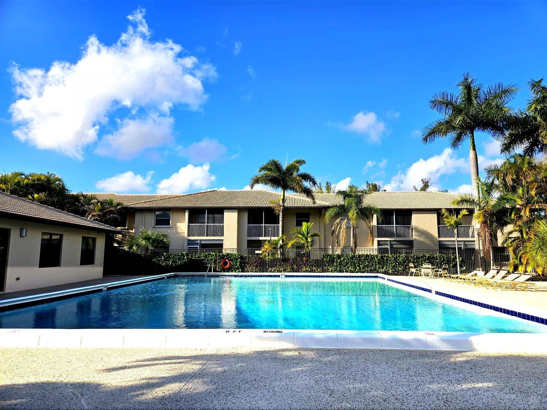 5550 Lakeside Drive, Unit 203, Margate, FL 33063 Photo