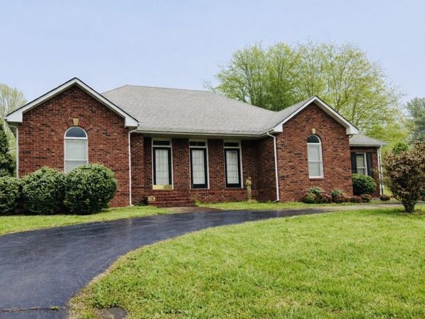 728 W Main St, McMinnville, TN 37110