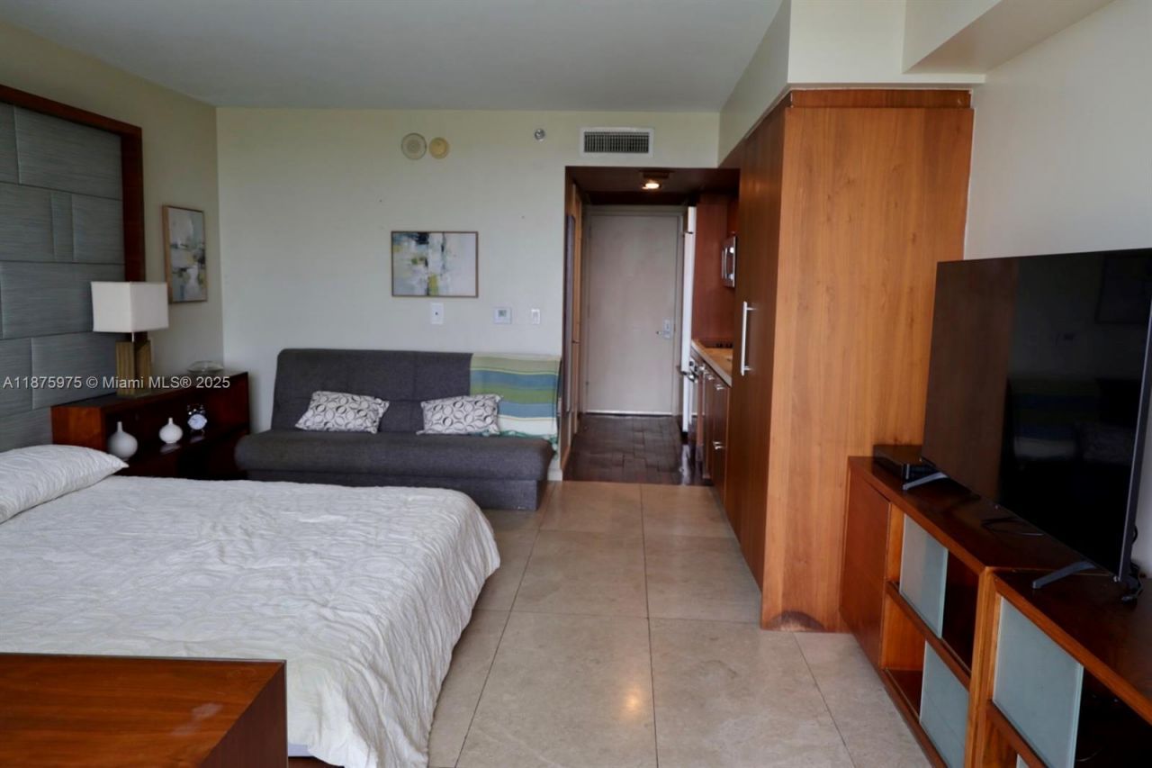 50 Biscayne Blvd, Unit 606, Miami, FL 33132 Photo