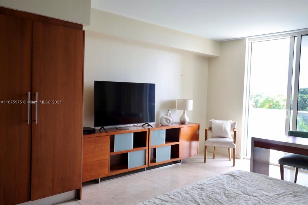 50 Biscayne Blvd, Unit 606, Miami, FL 33132 Photo