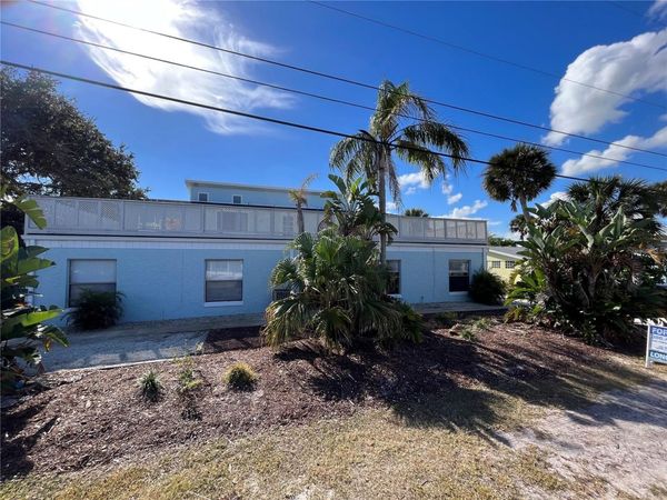 813 HOPE AVENUE, Unit 811, NEW SMYRNA BEACH, FL 32169