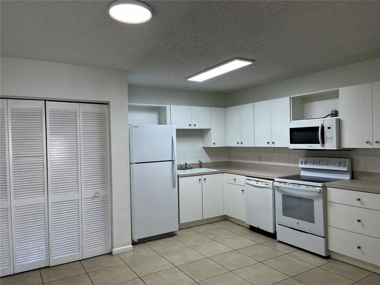 813 Hope Avenue, Unit 811, New Smyrna Beach, FL 32169 Photo