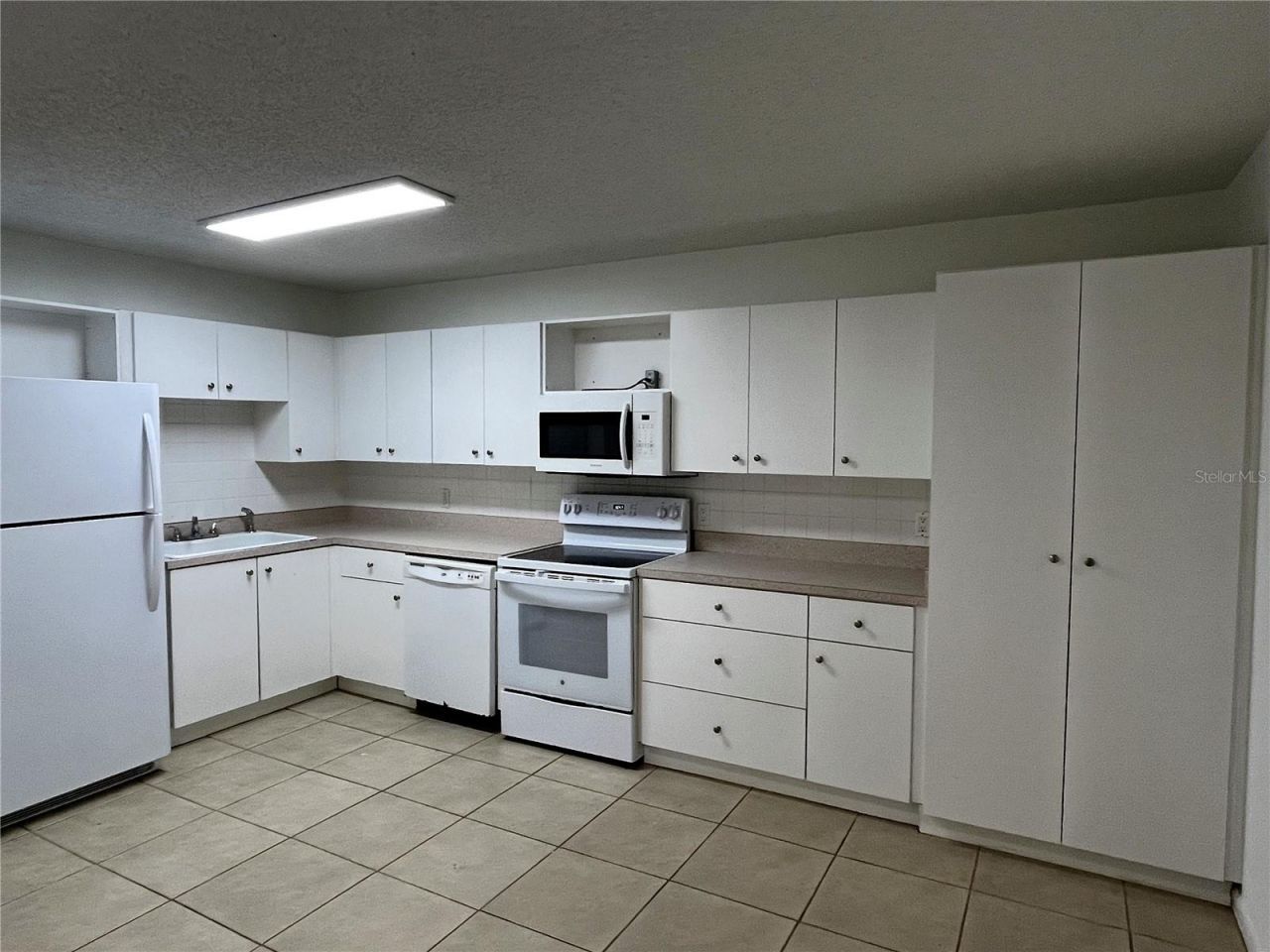 813 Hope Avenue, Unit 811, New Smyrna Beach, FL 32169 Photo