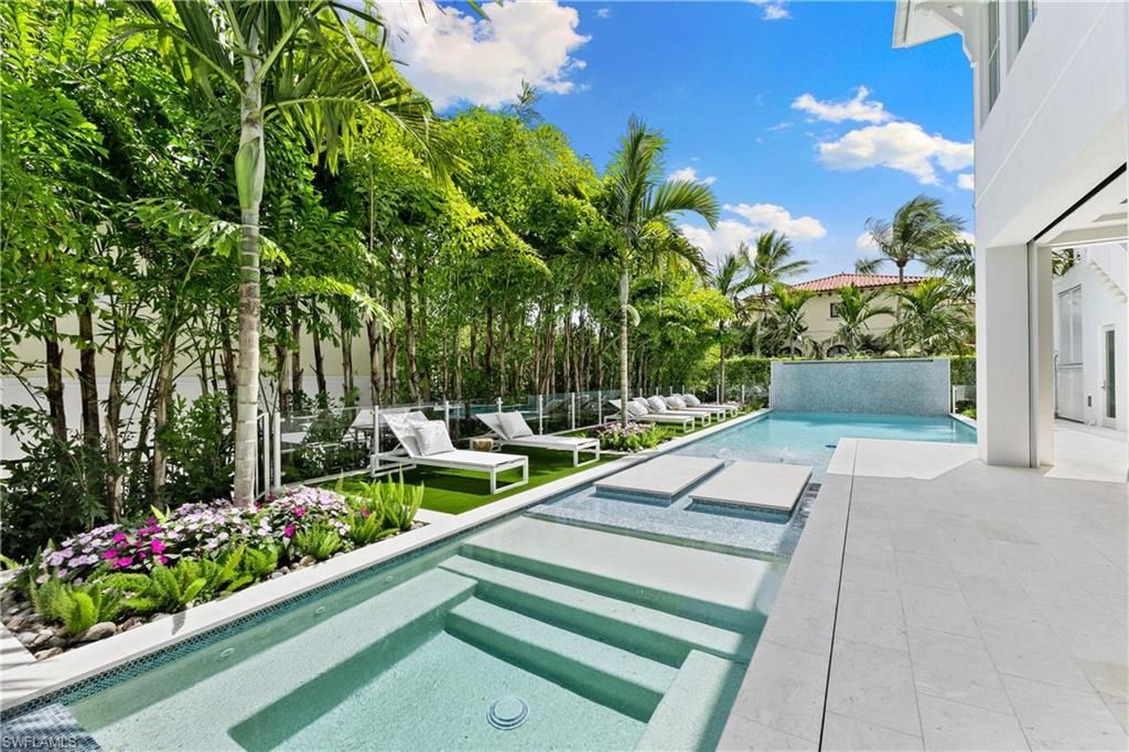 2131 Marina Dr, Naples, FL 34102 Photo