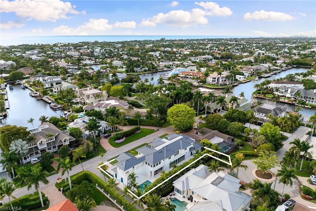 2131 Marina Dr, Naples, FL 34102 Photo