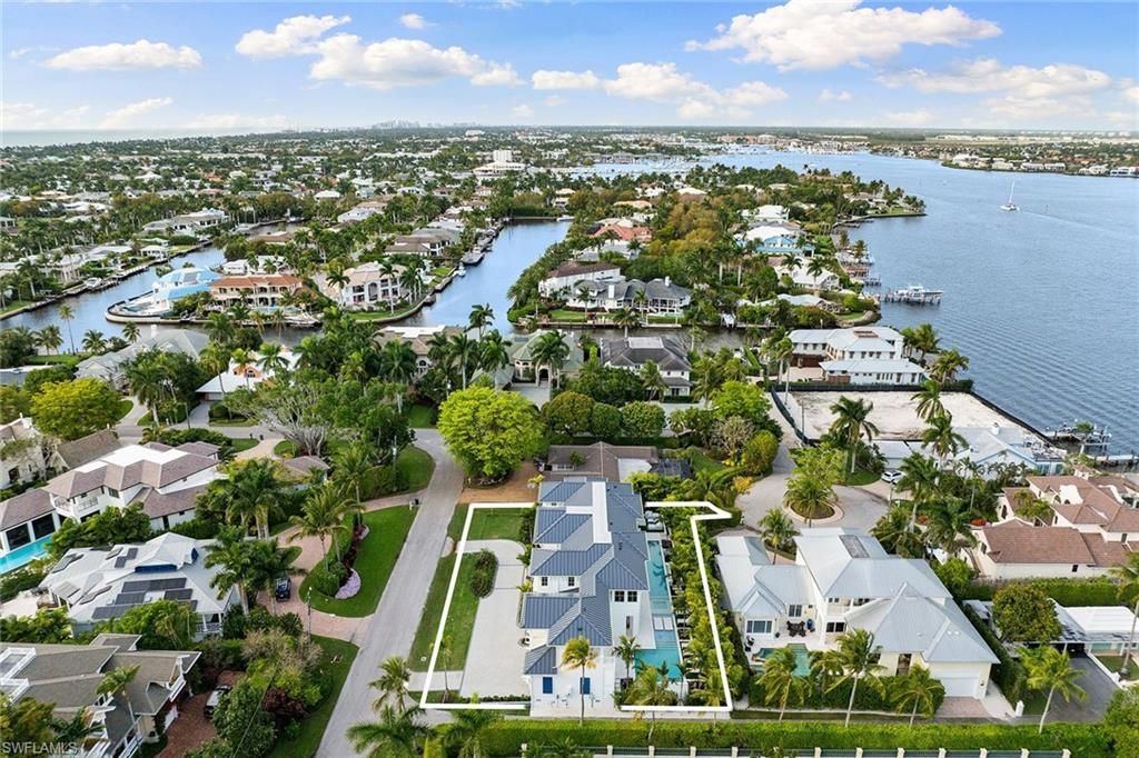 2131 Marina Dr, Naples, FL 34102 Photo