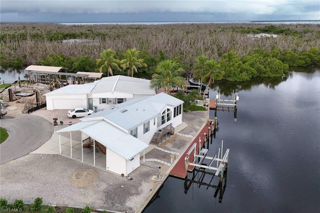 3952 Blueberry Ln, Saint James City, FL 33956 Photo