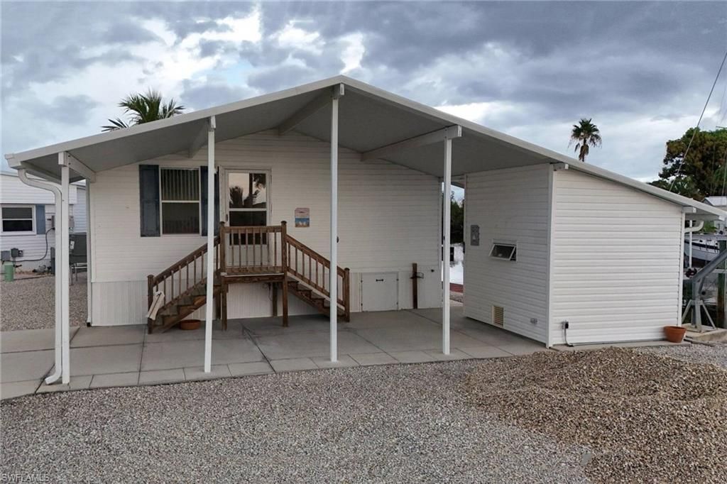 3952 Blueberry Ln, Saint James City, FL 33956 Photo