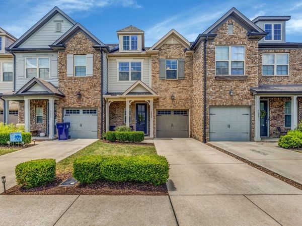 2636 Wellesley Square Dr, Thompsons Station, TN 37179