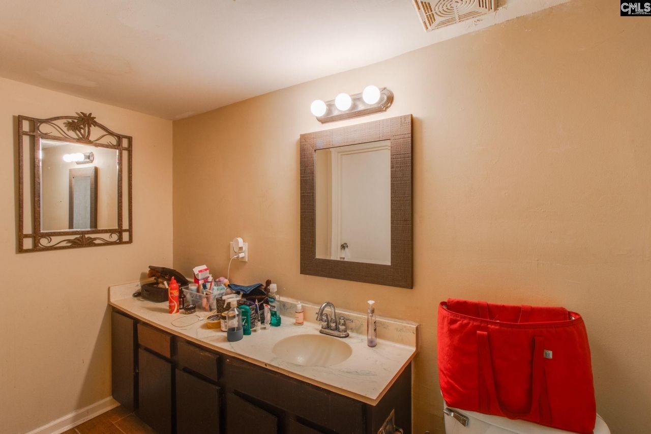 1204 Old Manor Road Photo 14