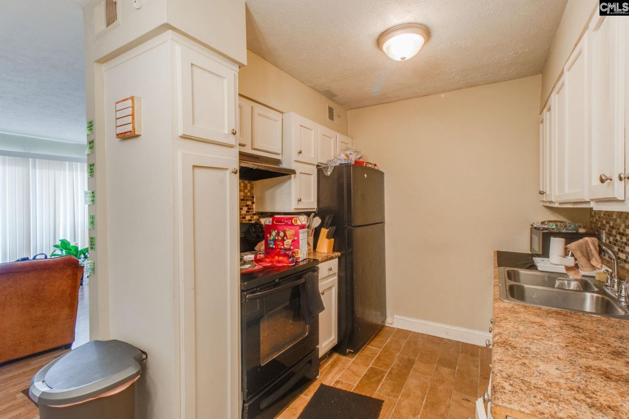 1204 Old Manor Road Photo 6