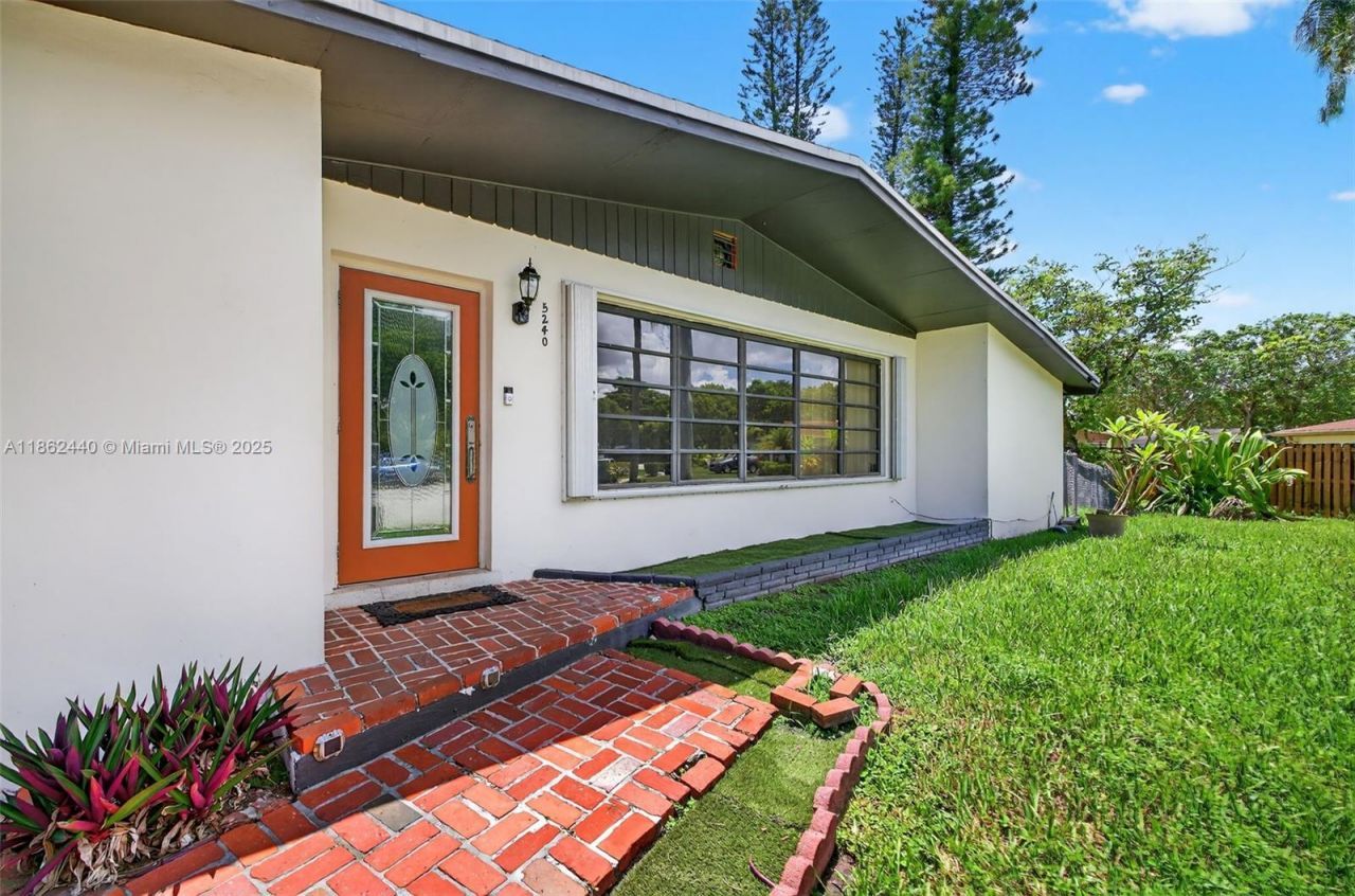 5240 Redwood Ct, Plantation, FL 33317 Photo