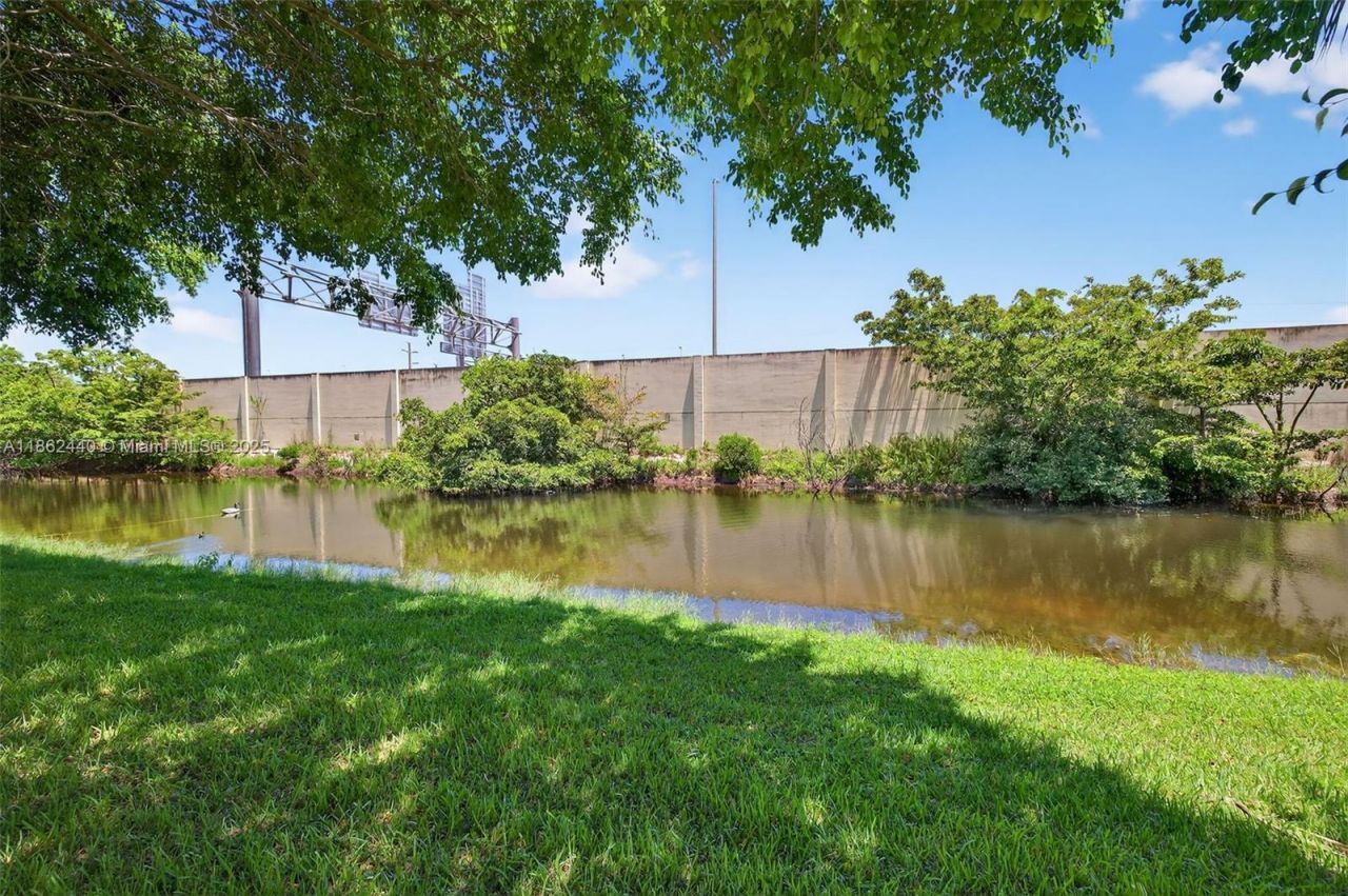 5240 Redwood Ct, Plantation, FL 33317 Photo