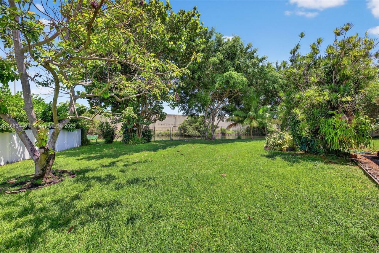 5240 Redwood Ct, Plantation, FL 33317 Photo