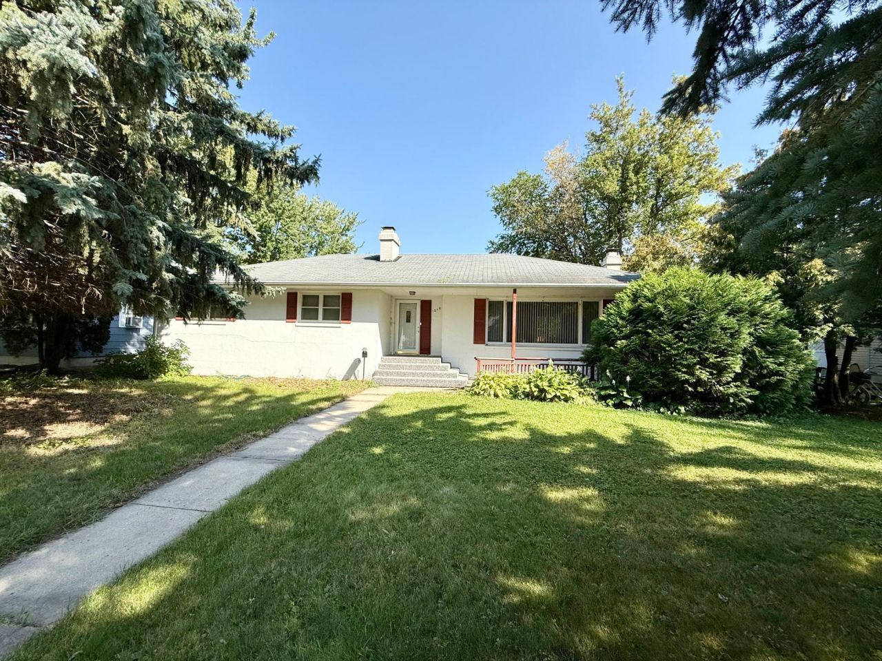 1010 Arnold Avenue N, Thief River Falls, MN 56701 Main Photo