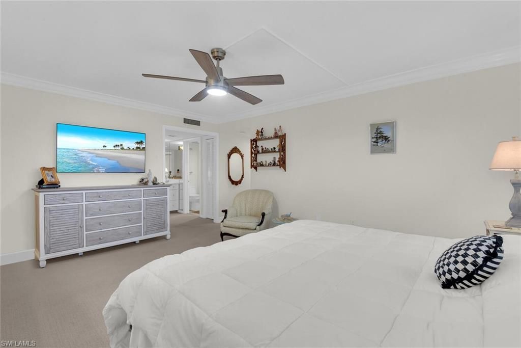 222 Harbour Dr, Unit 403, Naples, FL 34103 Photo