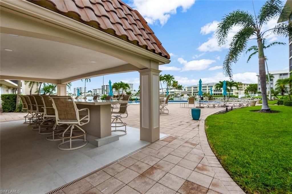 222 Harbour Dr, Unit 403, Naples, FL 34103 Photo