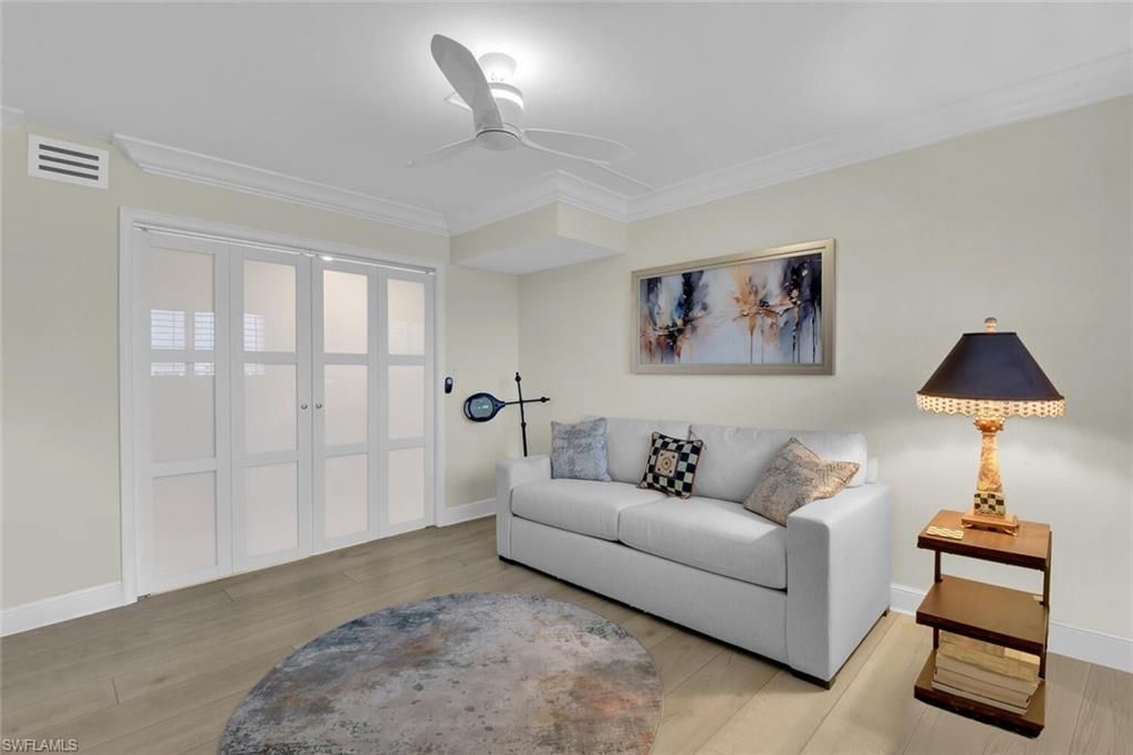 222 Harbour Dr, Unit 403, Naples, FL 34103 Photo