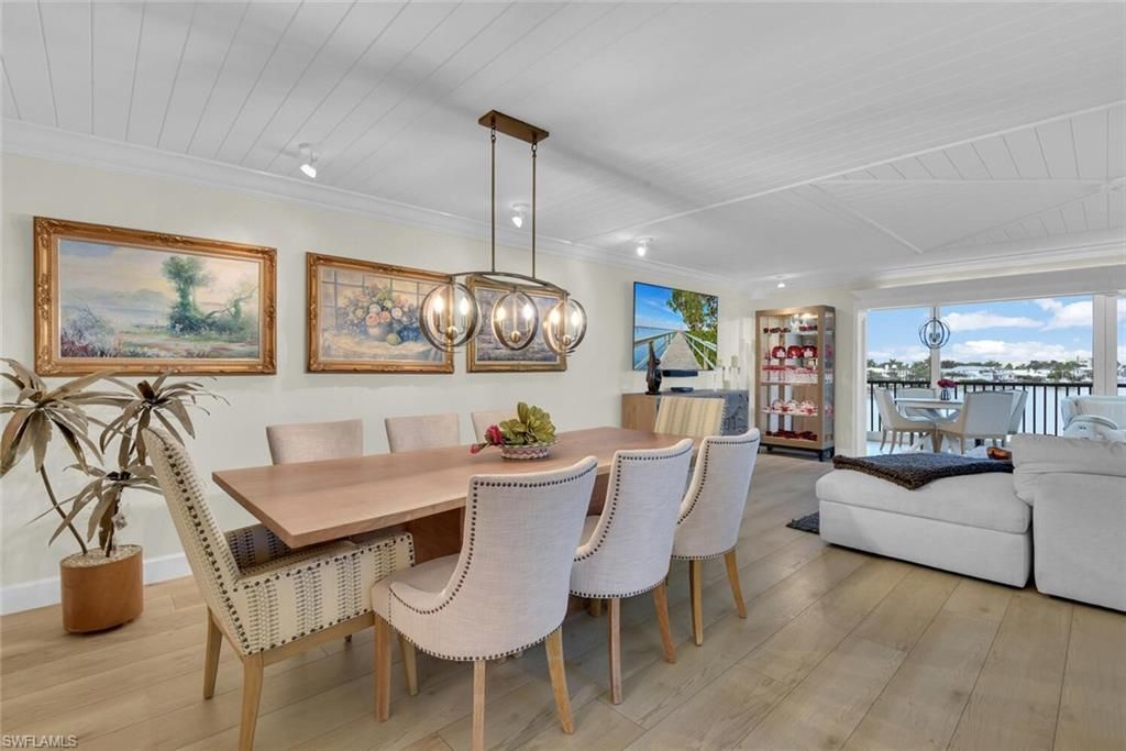 222 Harbour Dr, Unit 403, Naples, FL 34103 Photo