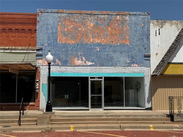 115 E McLain Street , Seymour, TX 76380