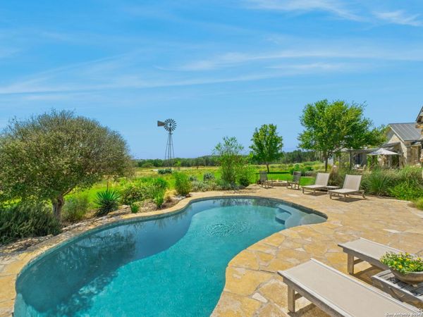 716 Arbor Ridge, Fredericksburg, TX 78624