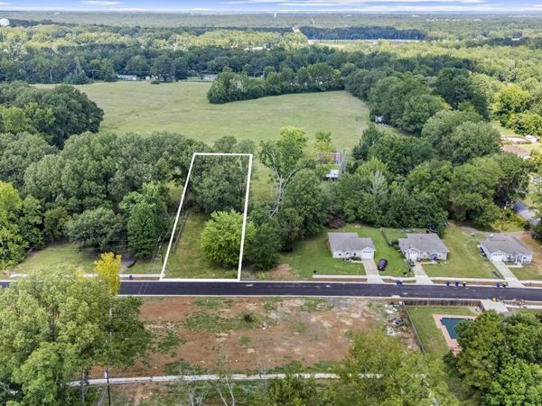104 1/2 Bradford Drive, Cabot, AR 72023