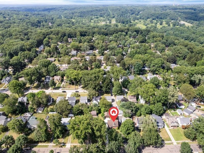 481 Letchworth Drive, Akron, OH 44303 Photo 2