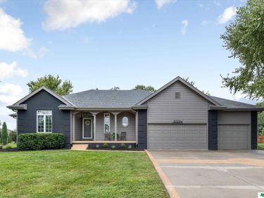 20014 Elkhorn Ridge Drive, Elkhorn, NE 68022