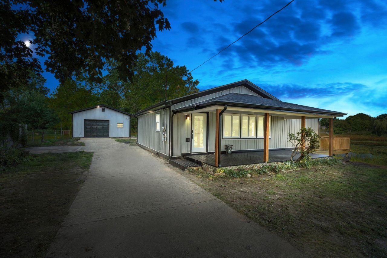 22322 Us 12, Edwardsburg, MI 49112 Main Photo