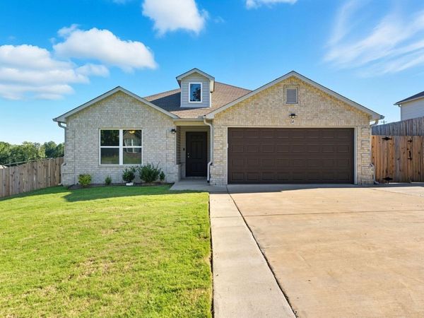 14 Erwin Dr, Austin, AR 72007