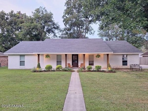 303 Estainville Avenue, Lafayette, LA 70508