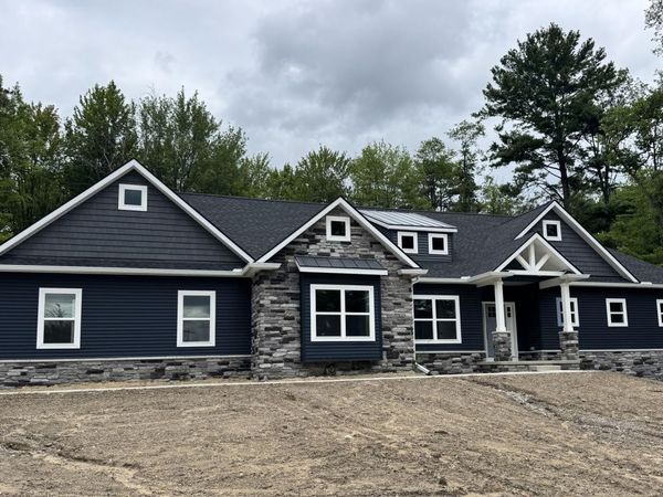 5570 Golf Club Road, Howell, MI 48843