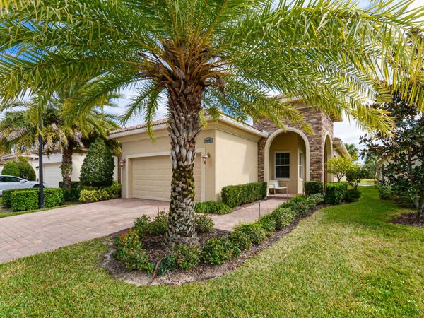 19006 SW Positano Way, Port St. Lucie, FL 34986