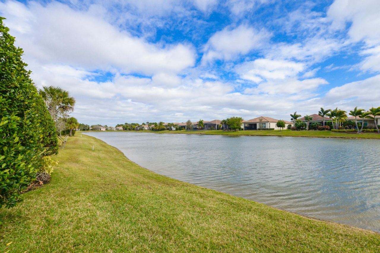 19006 SW Positano Way, Port Saint Lucie, FL 34986 Photo