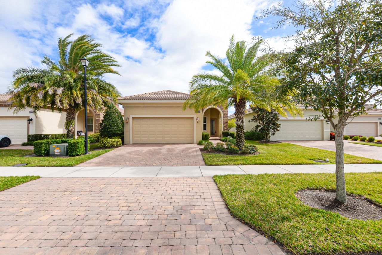 19006 SW Positano Way, Port Saint Lucie, FL 34986 Photo